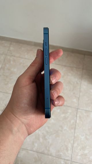 iPhone 13 Azul Con bateria y pantalla cambiada