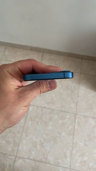 iPhone 13 Azul Con bateria y pantalla cambiada