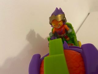 Juguete Dinosaurio con Figuras. Superthings