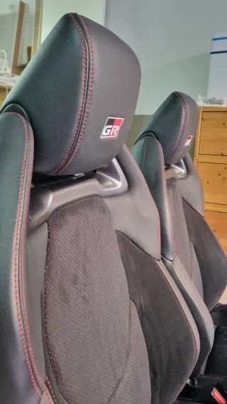 Asientos Toyota Yaris GR