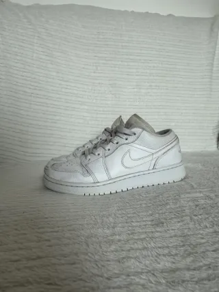 Nike Air Jordan 1 Low Blancas Talla 37.5