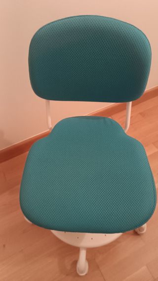 Silla VIMUND IKEA azul y blanca