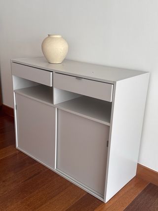 Aparador IKEA SPIKSMED gris claro