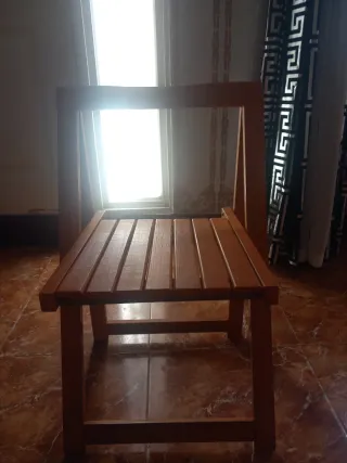 Silla plegable de madera