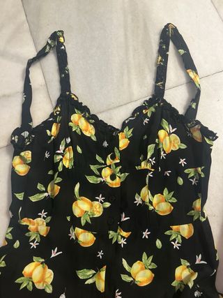 Mono corto estampado floral negro