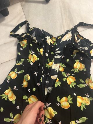 Mono corto estampado floral negro