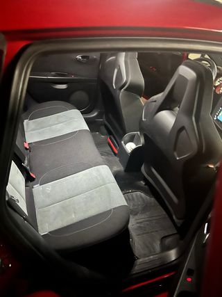 SEAT Leon Cupra R mk2