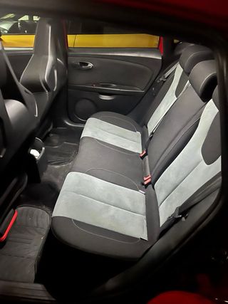 SEAT Leon Cupra R mk2