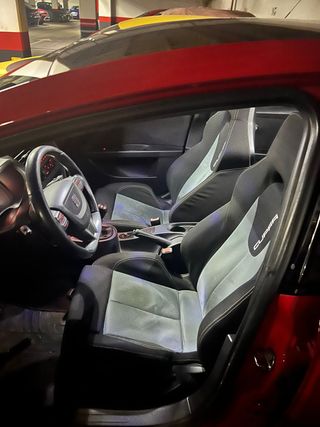 SEAT Leon Cupra R mk2
