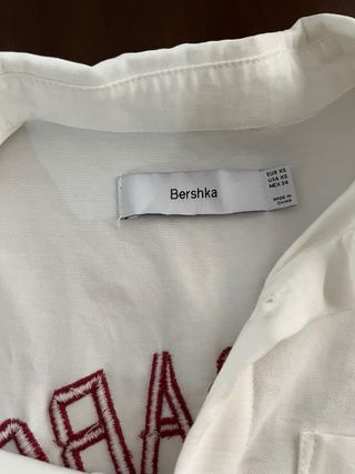 Camisa Bershka-obersize Verano Talla XS / Nueva