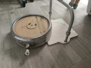 Balanza antigua de cocina