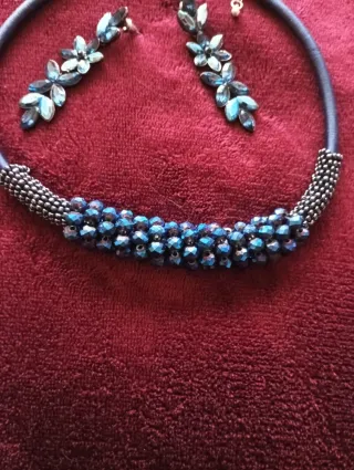 Conjunto Collar y Pendientes Azules