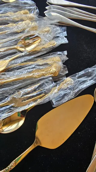 Cubiertos de Alpaca Dorados y Plateados