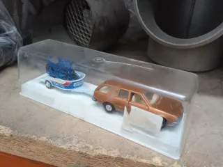 Renault 18 familiar y remolque Mira