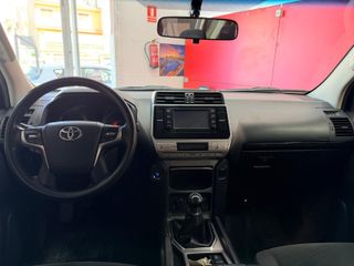 TOYOTA Land Cruiser 2.8 D4D GX 7 Plazas