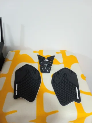 Pegatinas depósito Yamaha Tracer