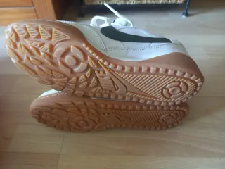 Zapatillas Nike Blancas y Marrones