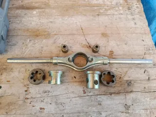 Terrajas M20, M25 con mandril y guías