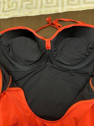 Bañador de lujo con detalle joya