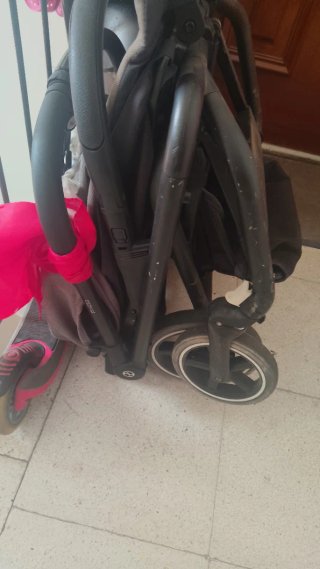 Silla de paseo gris Cybex
