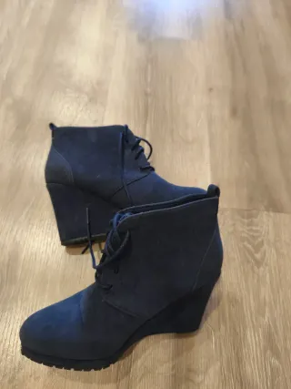 Botines de cuña, número 37