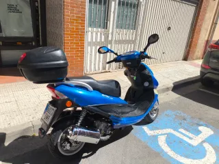 Kymco Scooter 125cc Azul Automática