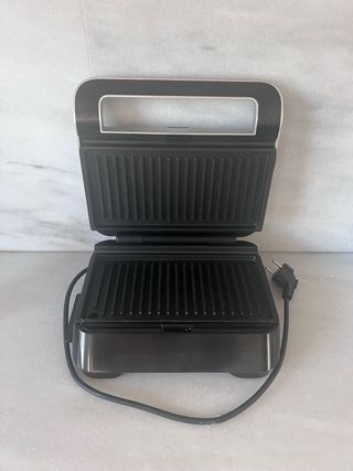 Sandwichera Braun Plata