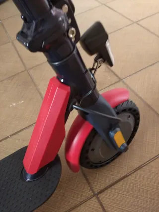 Patinete Eléctrico Red Bull