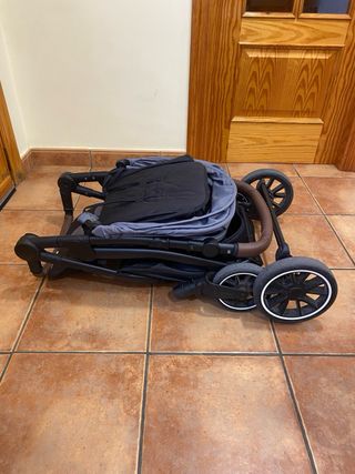 Carro de bebé en buen estado