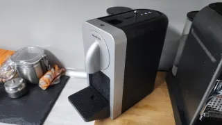 Cafetera nespresso Krups Prodigio. casi sin uso