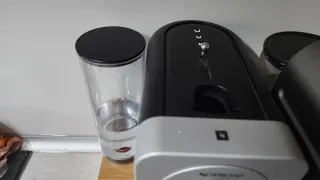 Cafetera nespresso Krups Prodigio. casi sin uso