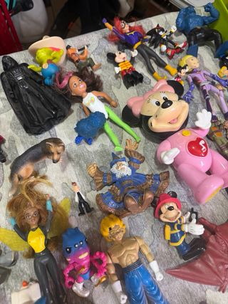 Lote de figuras de colección