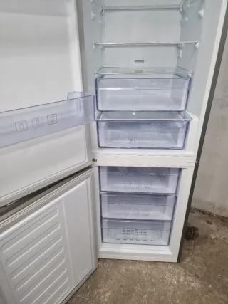 Nevera Beko 2m x 60cm