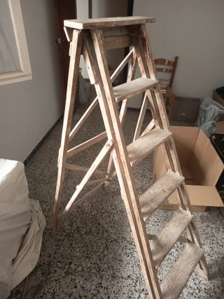 Escalera de madera antigua