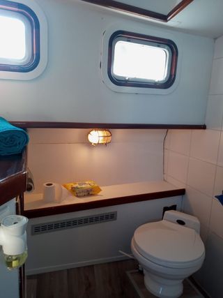 ALQUILER DE VELERO EN PUERTO DEPORTIVO