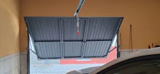 Puerta de cochera automática