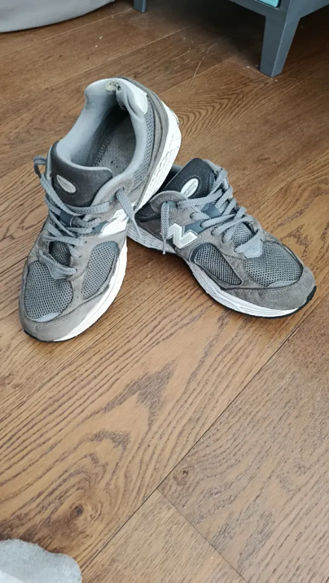 New Balance 2002r Gris/Blanco