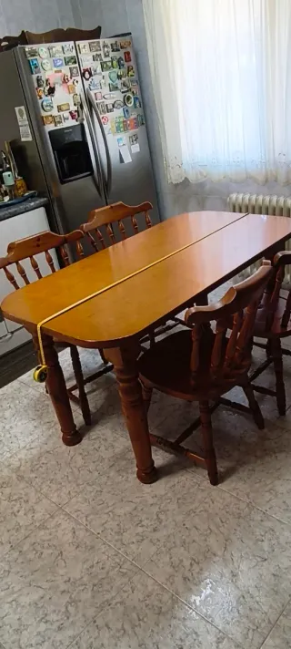 Mesa de cocina madera con 4 sillas
