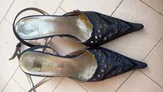 Sandalias en negro de Chantú Vintage Chic.