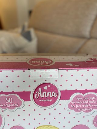 Muñeca Anna Maquillaje y Accesorios Nuevo