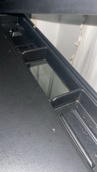 Acuario y mueble curvo