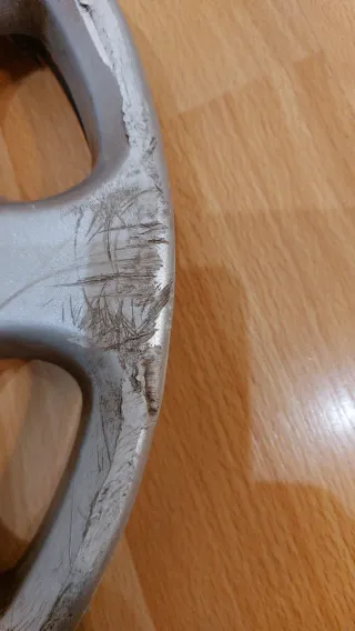 1 Tapacubos Peugeot 206. 14" Usado pero ok