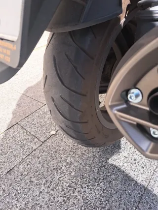 Kymco Maxi Scooter Automática