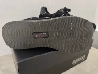 Zapatillas Igi&Co Talla 38 Negras y Plateadas