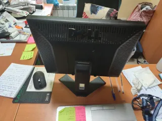Pantalla de ordenador DELL 17 pulgadas