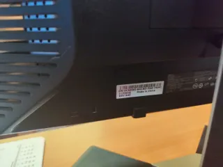 Pantalla de ordenador DELL 17 pulgadas