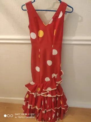 Traje de flamenca o gitana de lunares rojo talla d