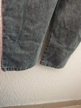 Peto vaquero con corazones.