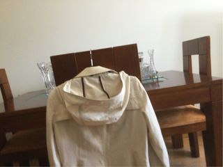 Gabardina beige entretiempo