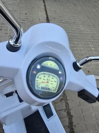 Moto Vespa infantil eléctrica ATAA Oficial Piaggio